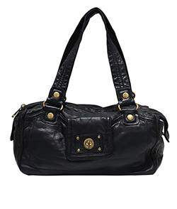 Totally Turnlock Shoulder Bag M, Leather, Black, 1* (10)